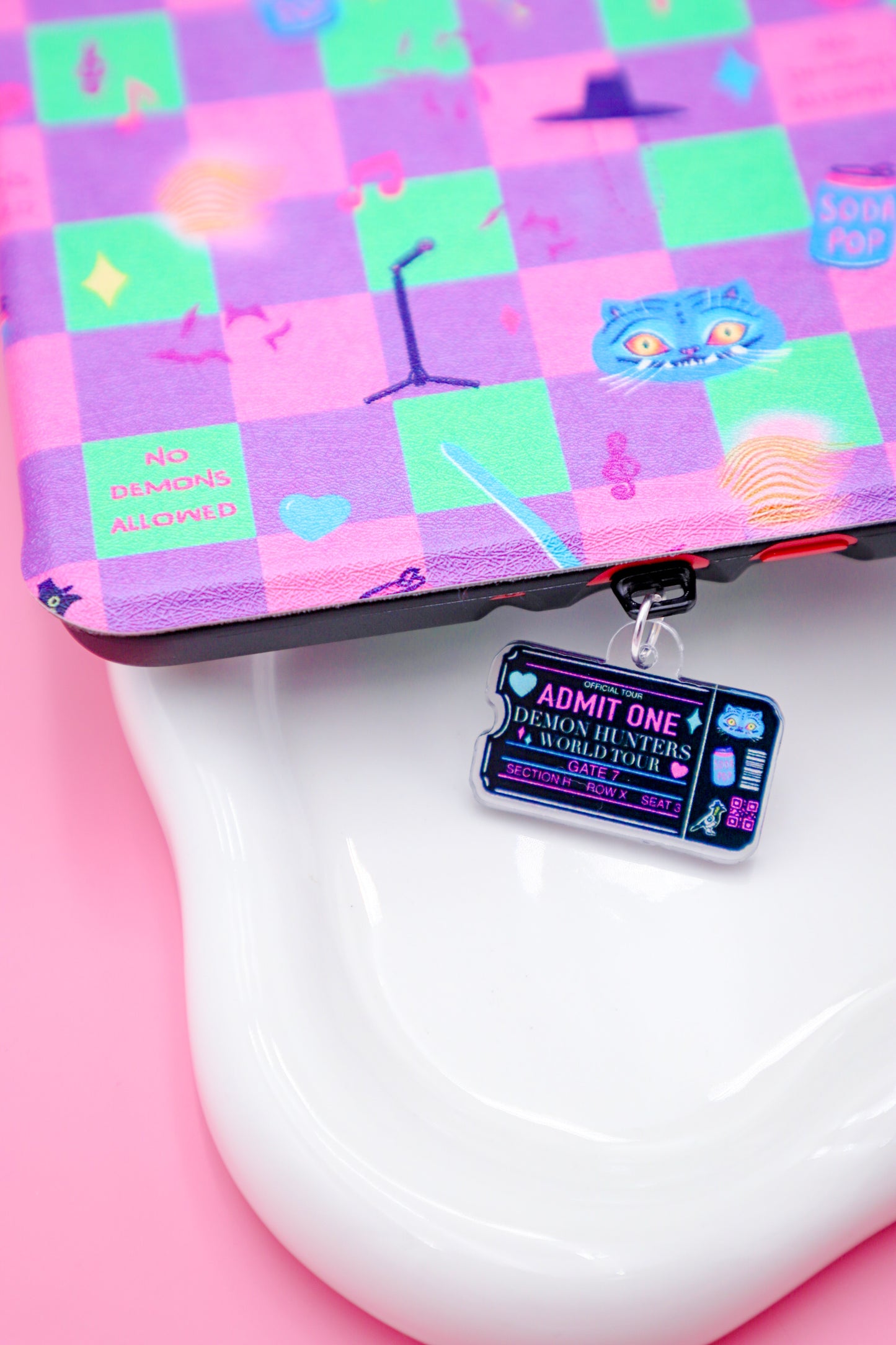 Demon Hunters World Tour Kindle Charm