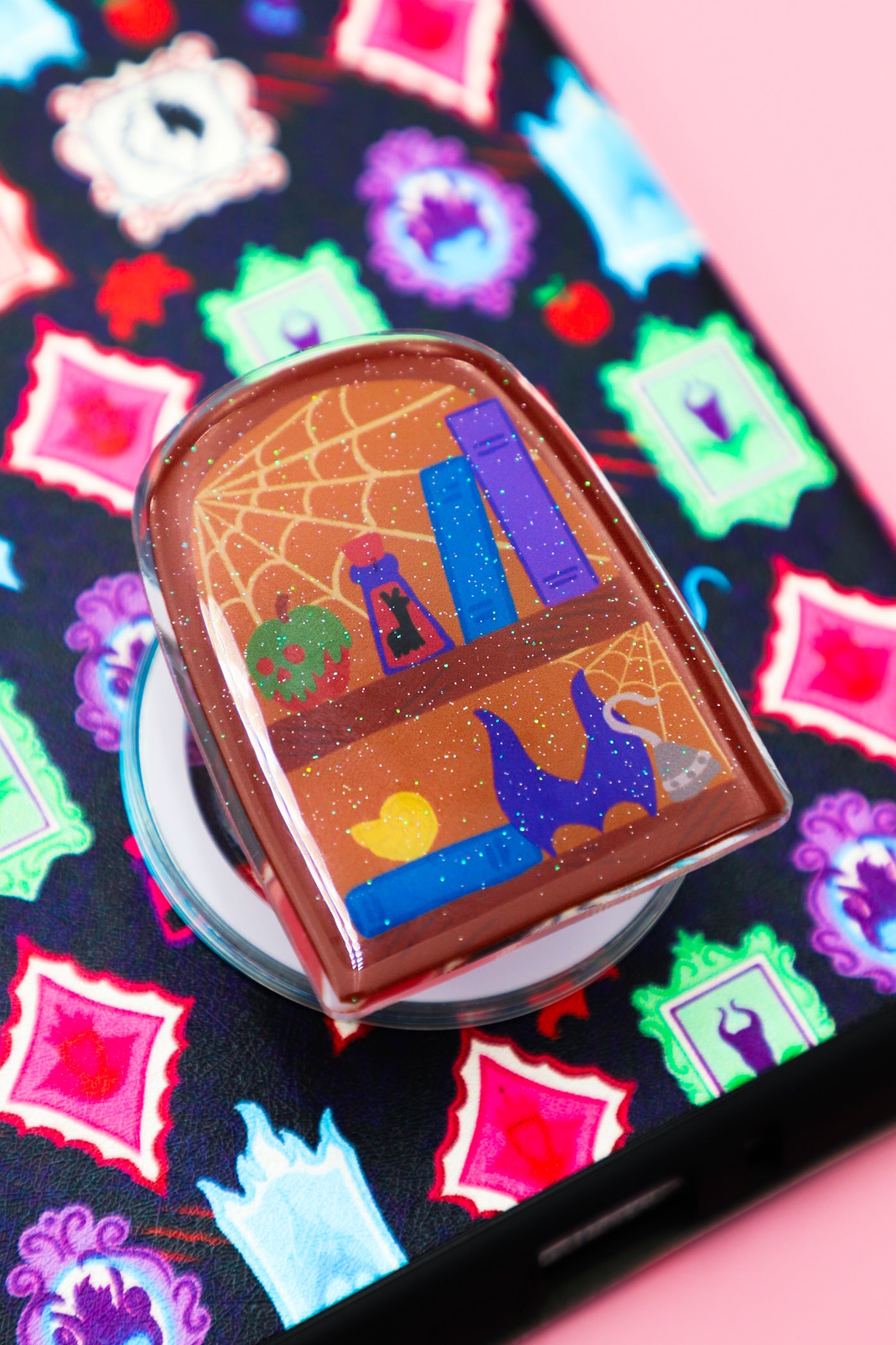 Villains Bookshelf Glitter MagSafe Phone Grip