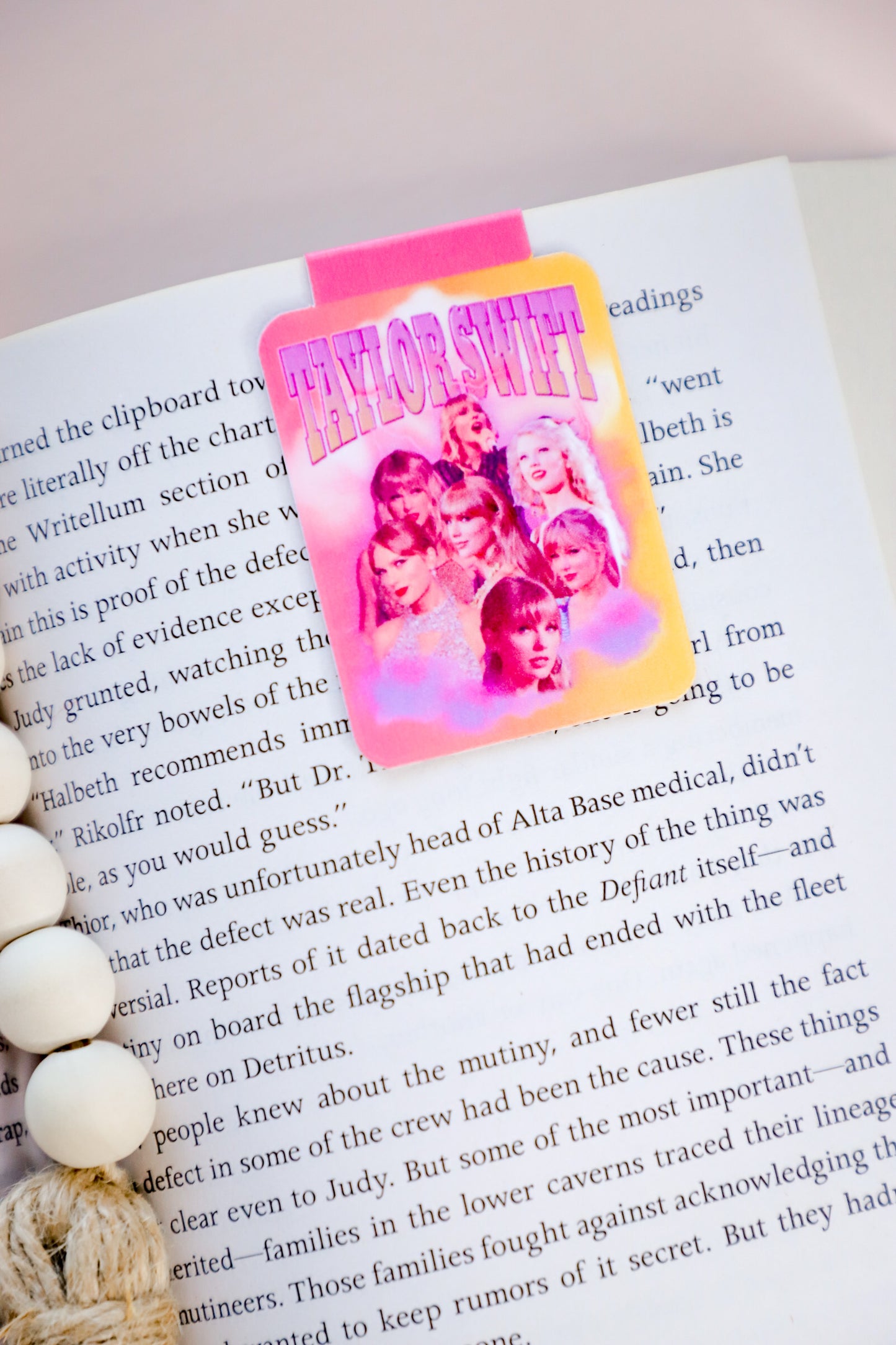 Taylor Swift Magnetic Bookmark