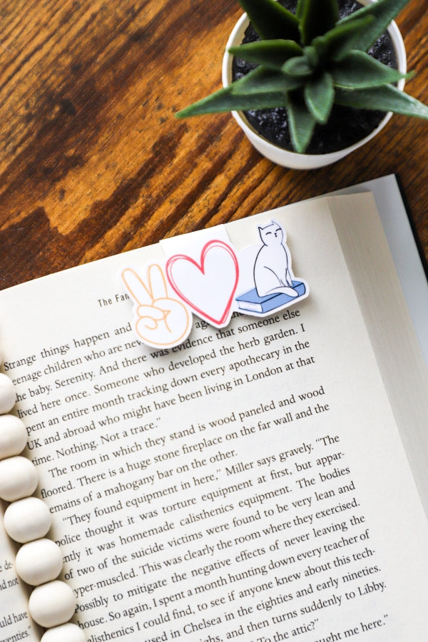 Peace Love Books & Cat Magnetic Bookmark